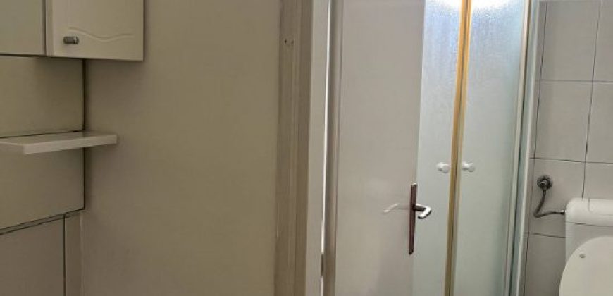 Konforan trosoban stan 80 m2 – Centar