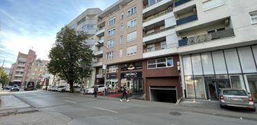 Dva garažna mjesta po 12m2 – Centar