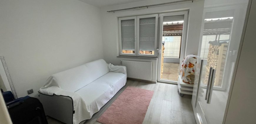 Trosoban stan 100 m2 – Lauš