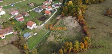 Prodaju se dva placa od 831m2 i 850m2 – Dragočaj
