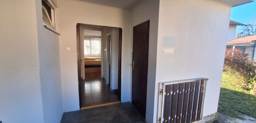Baraka 80 m2 na placu od 346 m2 – Budžak