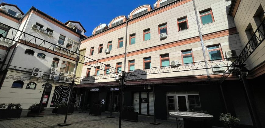 Poslovni prostor 210 m2 – Centar