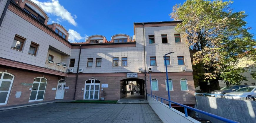 Poslovni prostor 210 m2 – Centar