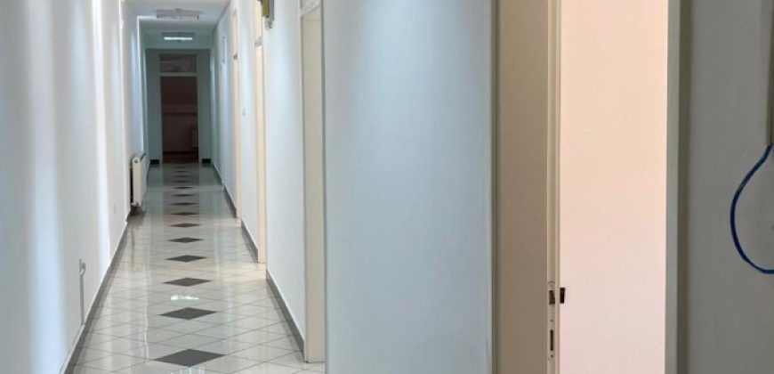 Poslovni prostor 210 m2 – Centar