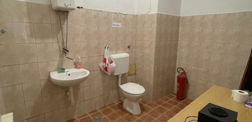 Poslovni prostor 70 m2 – Borik