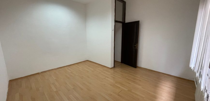 Poslovni prostor 70 m2 – Borik