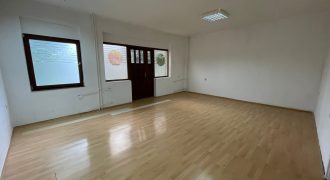 Poslovni prostor 70 m2 – Borik