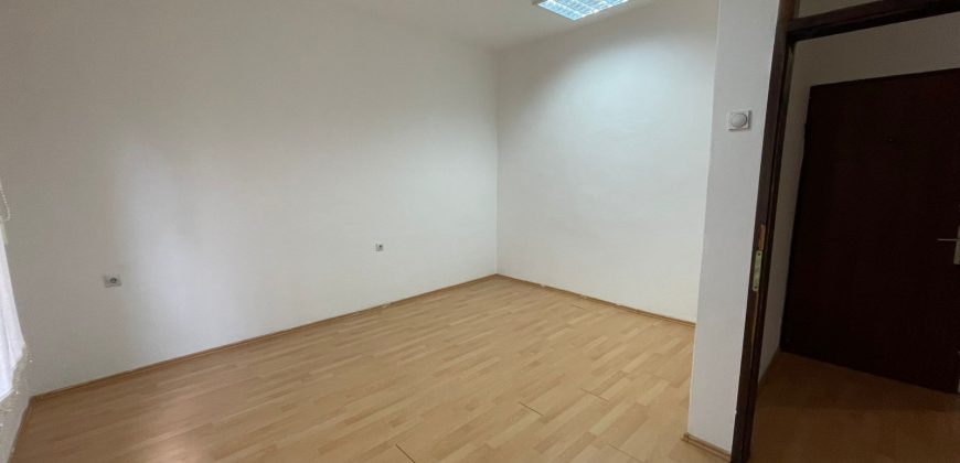 Poslovni prostor 70 m2 – Borik