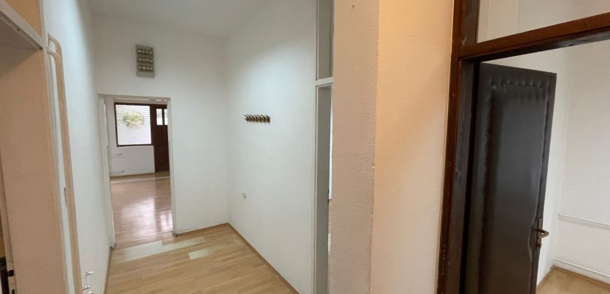 Poslovni prostor 70 m2 – Borik