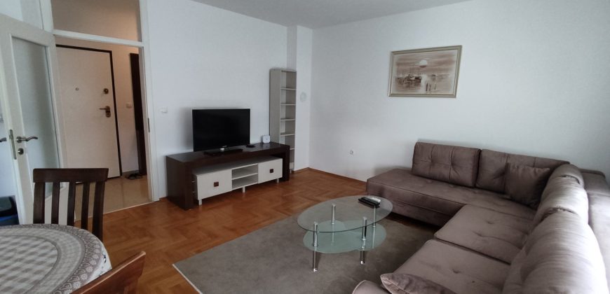 Dvosoban stan 52 m2 – Centar