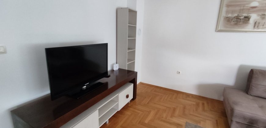 Dvosoban stan 52 m2 – Centar