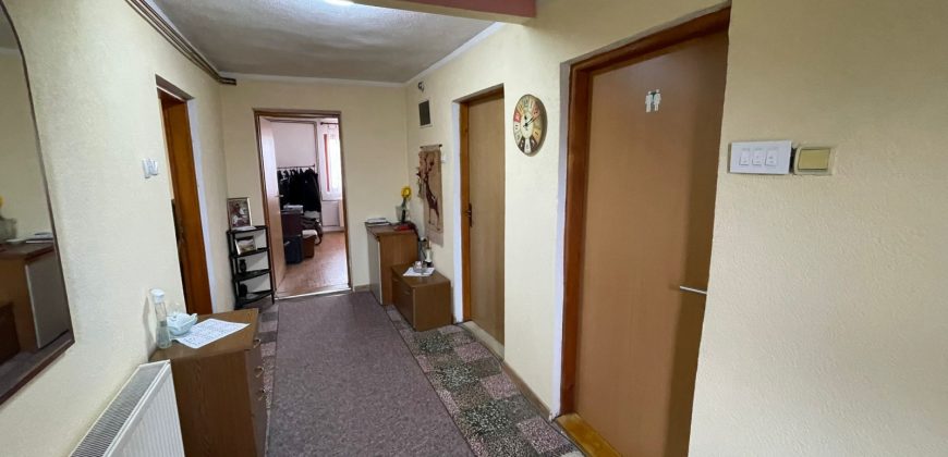 Stambeni objekat 150m2 i placa 2353m2 – Trn