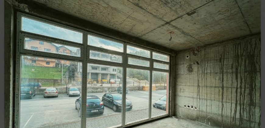 Poslovni prostor 232,25 m2 – Lauš