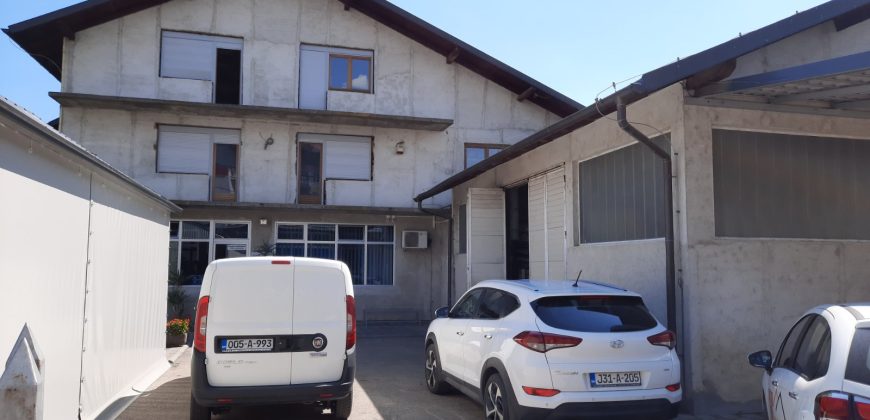 Poslovni prostor 480 m2 – Trn