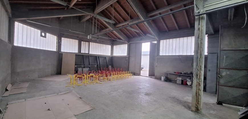 Poslovni prostor 480 m2 – Trn