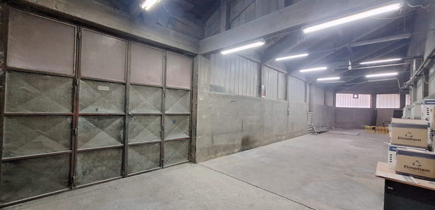 Poslovni prostor 480 m2 – Trn