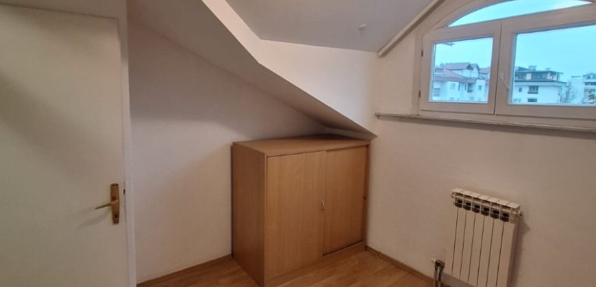 Trosoban stan 72 m2 – Mejdan