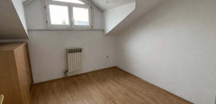 Trosoban stan 72 m2 – Mejdan