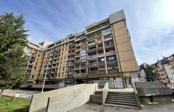 Četvorosoban stan 97 m2 – Centar