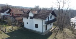 Stambeni objekat 173,20m2 i placa 1496m2 – Mađir