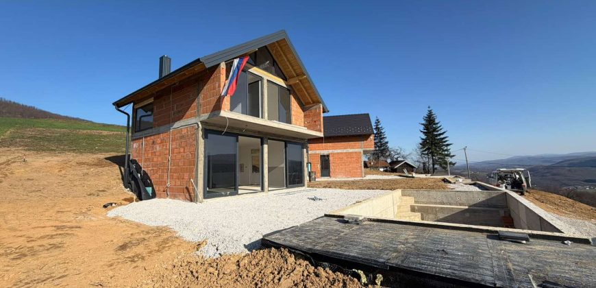 Moderna kuća sa bazenom – Jagare