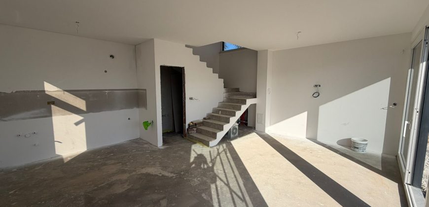 Moderna kuća sa bazenom – Jagare