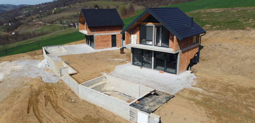 Moderna kuća sa bazenom – Jagare