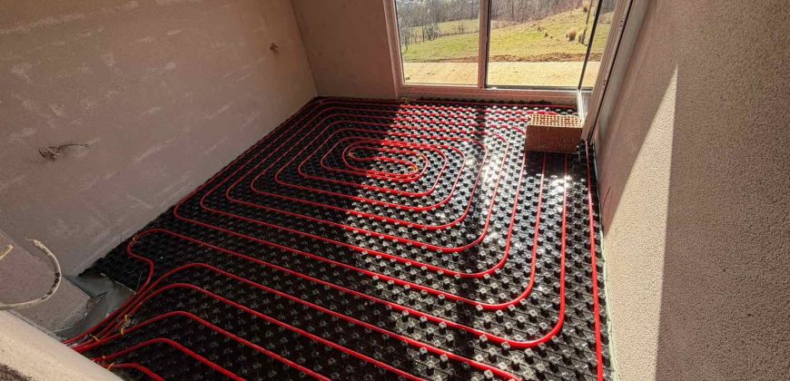 Moderna kuća sa bazenom – Jagare