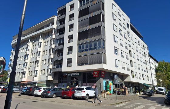 Poslovni prostor 45m2 – kaffe bar – Čaire