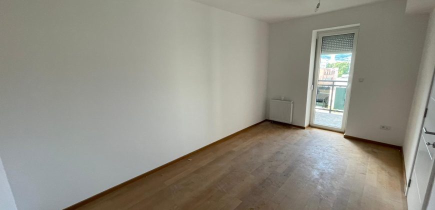 Trosoban stan 74,21m2 sa garažnim mjestom – Centar