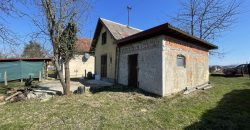Vikendica 70 m2 i placa 1070m2 – Slatina