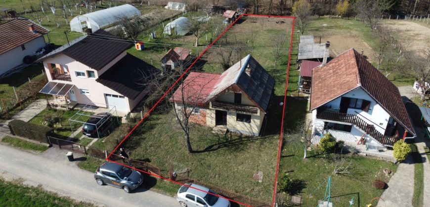 Vikendica 70 m2 i placa 1070m2 – Slatina
