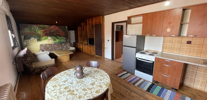 Četvorosoban stan 80m2 (sprat kuće) – Borik