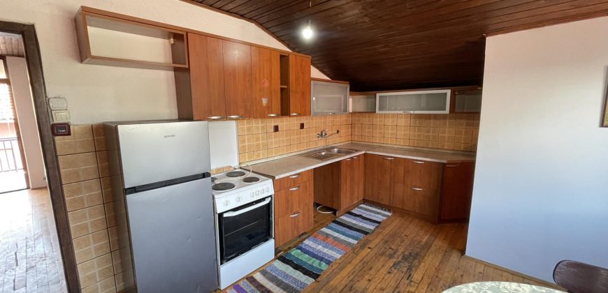 Četvorosoban stan 80m2 (sprat kuće) – Borik