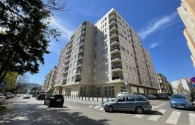 Dvosoban stan 64m2 sa garažnim mjestom – Centar