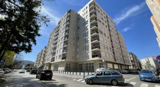 Dvosoban stan 64m2 sa garažnim mjestom – Centar