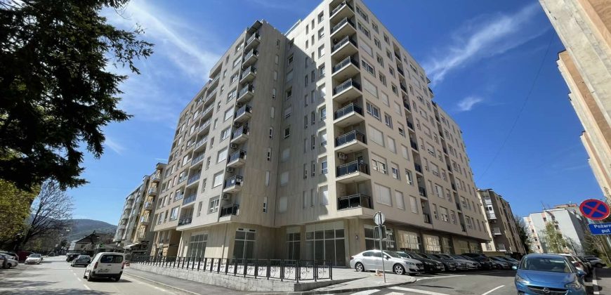 Dvosoban stan 64m2 sa garažnim mjestom – Centar