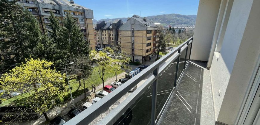 Dvosoban stan 64m2 sa garažnim mjestom – Centar