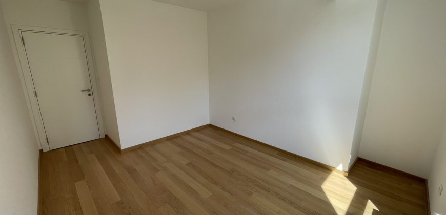 Dvosoban stan 64m2 sa garažnim mjestom – Centar