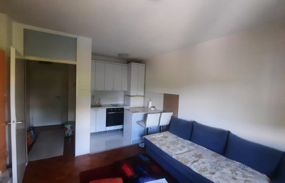 Garsonjera 27 m2 – Naselje Mjesec