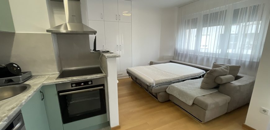 Garsonjera 28m2 sa parking mjestom – Nova Varoš