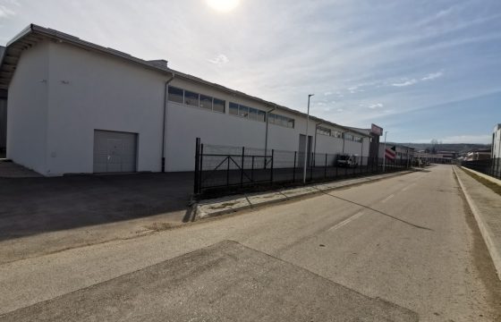 Poslovni objekat (hala) 1300 m2 – Ramići