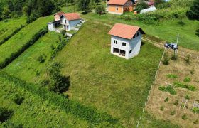 Kuća 100 m2 na placu od 1363 m2 – Ramići