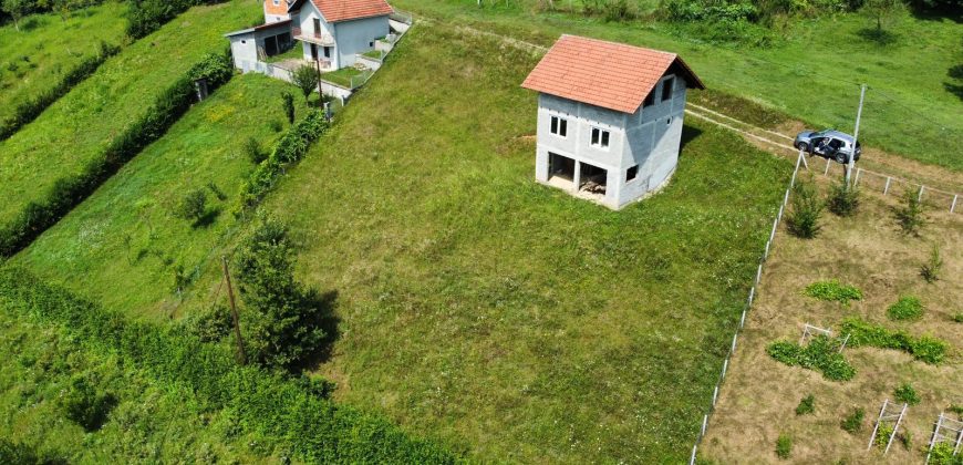 Kuća 100 m2 na placu od 1363 m2 – Ramići