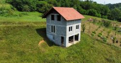 Kuća 100 m2 na placu od 1363 m2 – Ramići
