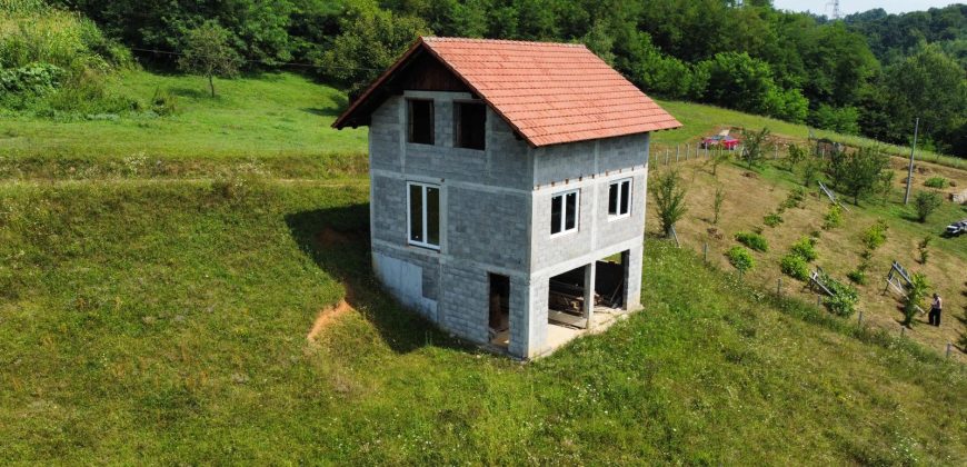 Kuća 100 m2 na placu od 1363 m2 – Ramići