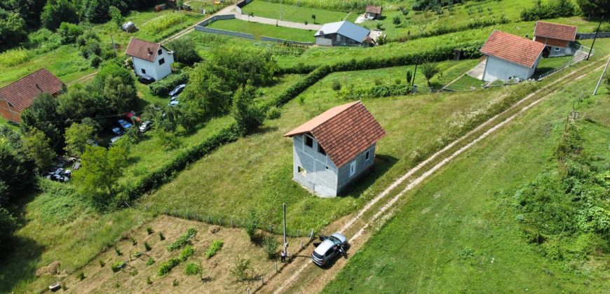 Kuća 100 m2 na placu od 1363 m2 – Ramići