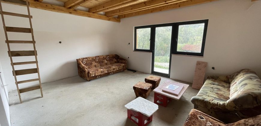 Prodaju se tri vikendice – Jagare