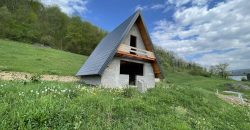 Prodaju se tri vikendice – Jagare