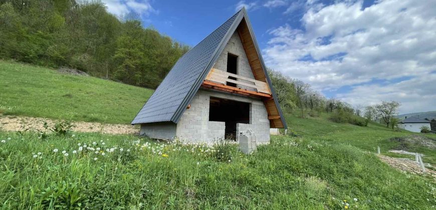 Prodaju se tri vikendice – Jagare